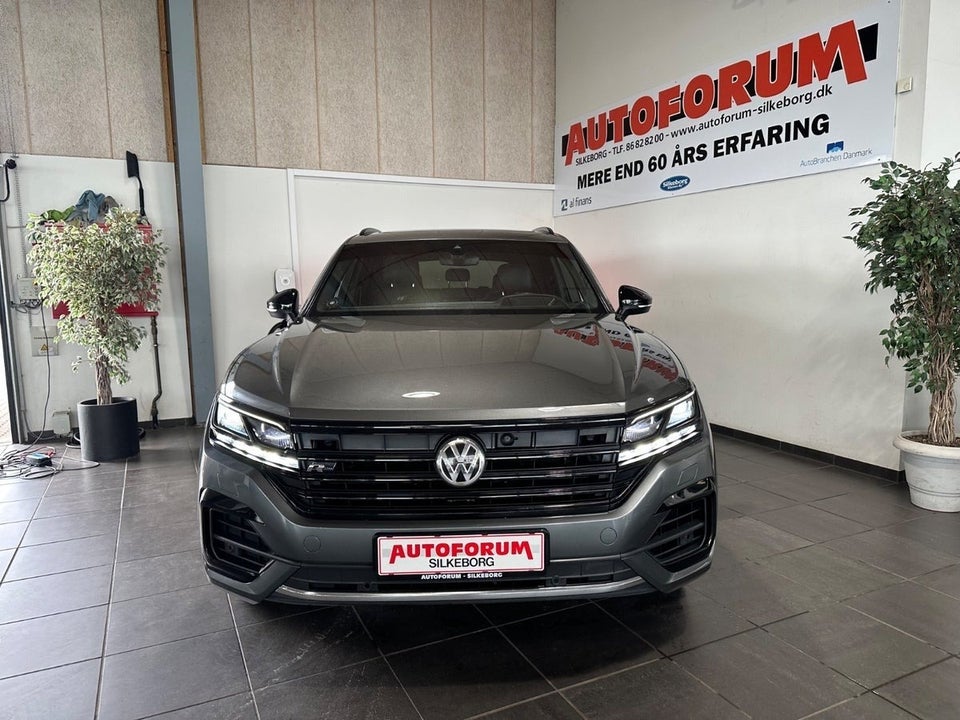 VW Touareg 3,0 TDi 286 R-line aut. 4Motion Van 5d