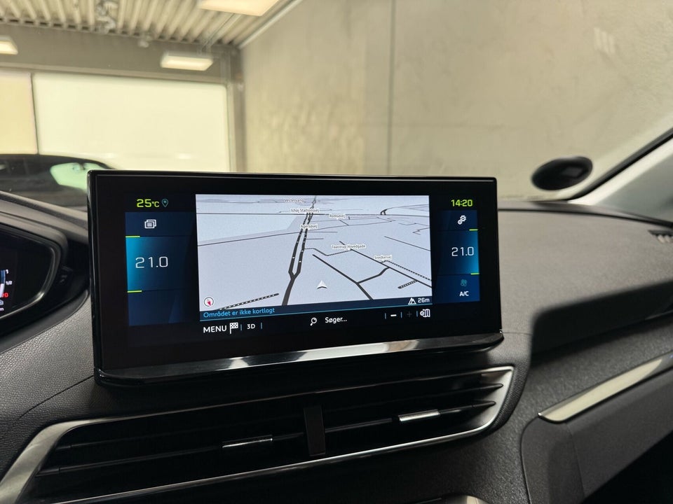 Peugeot 3008 1,6 Hybrid First Selection EAT8 5d