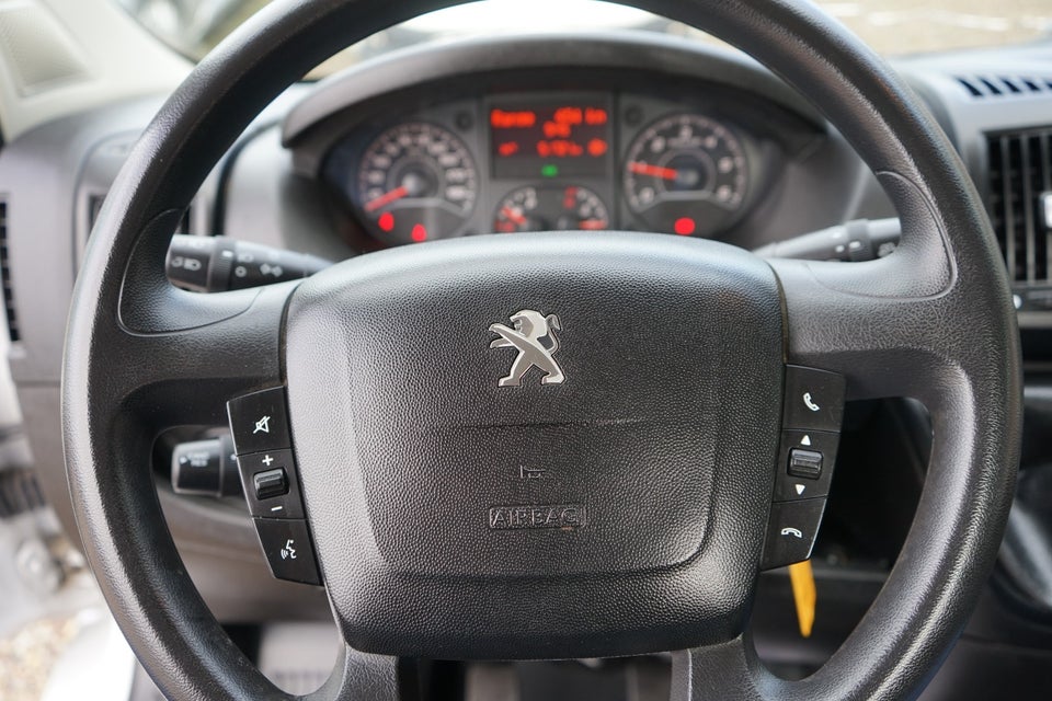 Peugeot Boxer 335 2,2 BlueHDi 165 L2 Plus 2d