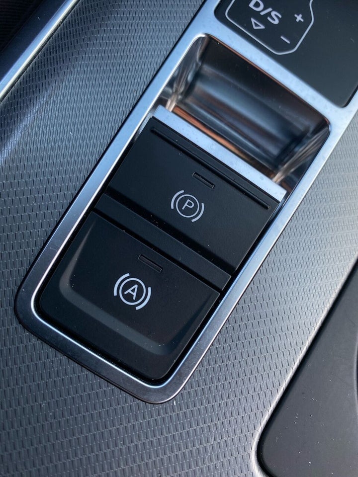 Audi A6 50 TFSi e Sport quattro S-tr. 4d