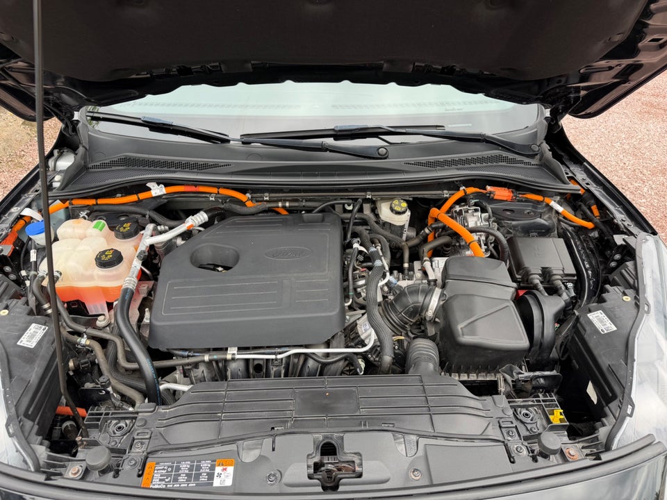 Ford Kuga 2,5 PHEV Titanium CVT 5d