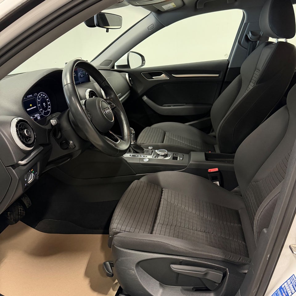 Audi A3 1,4 e-tron Sportback S-tr. 5d