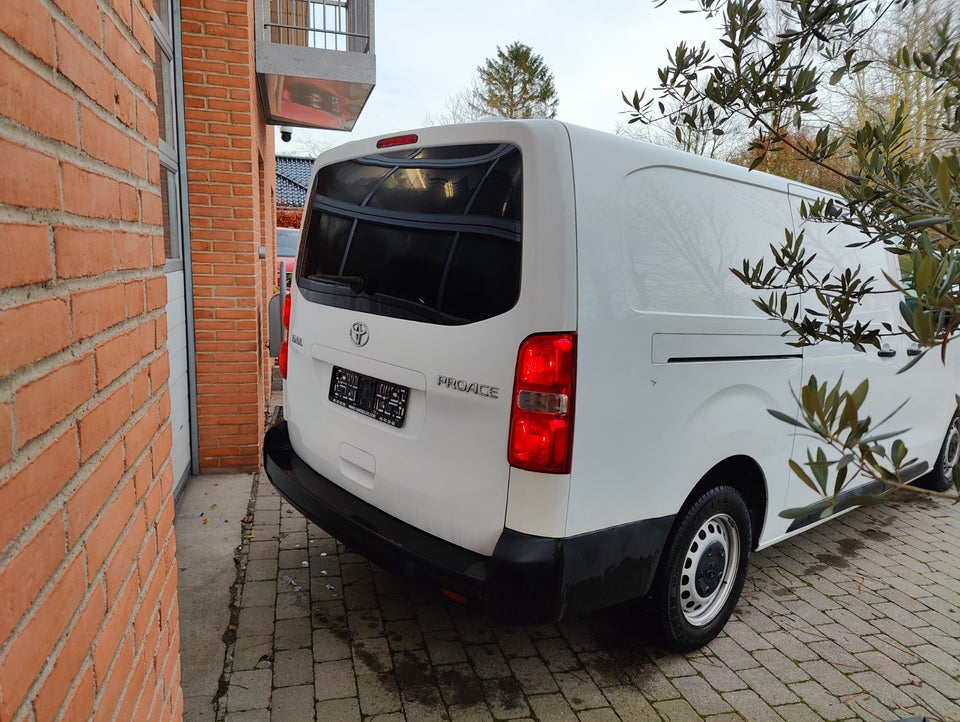 Toyota ProAce 2,0 D 120 Long Comfort 5d