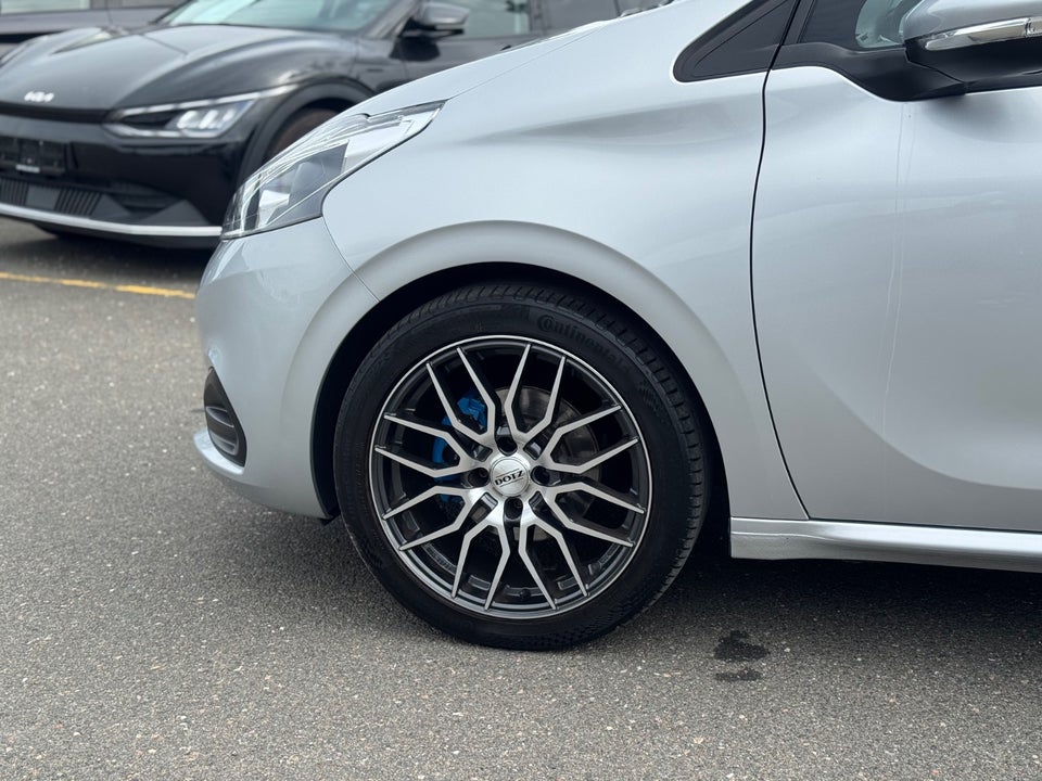 Peugeot 208 1,6 BlueHDi 100 Envy 5d
