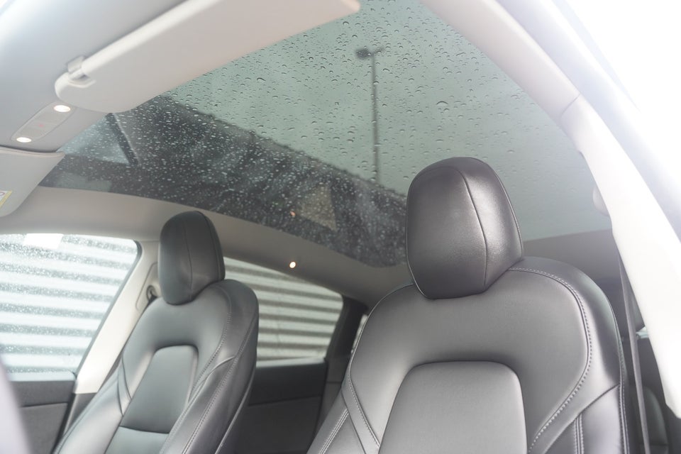 Tesla Model Y Long Range AWD 5d