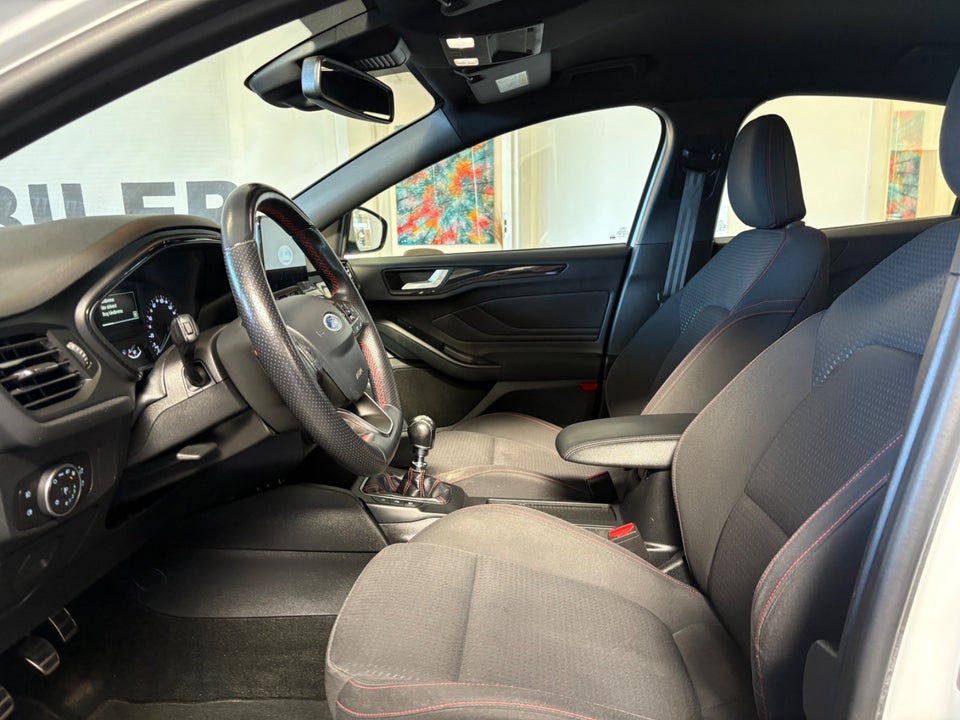 Ford Focus 1,0 EcoBoost ST-Line 5d