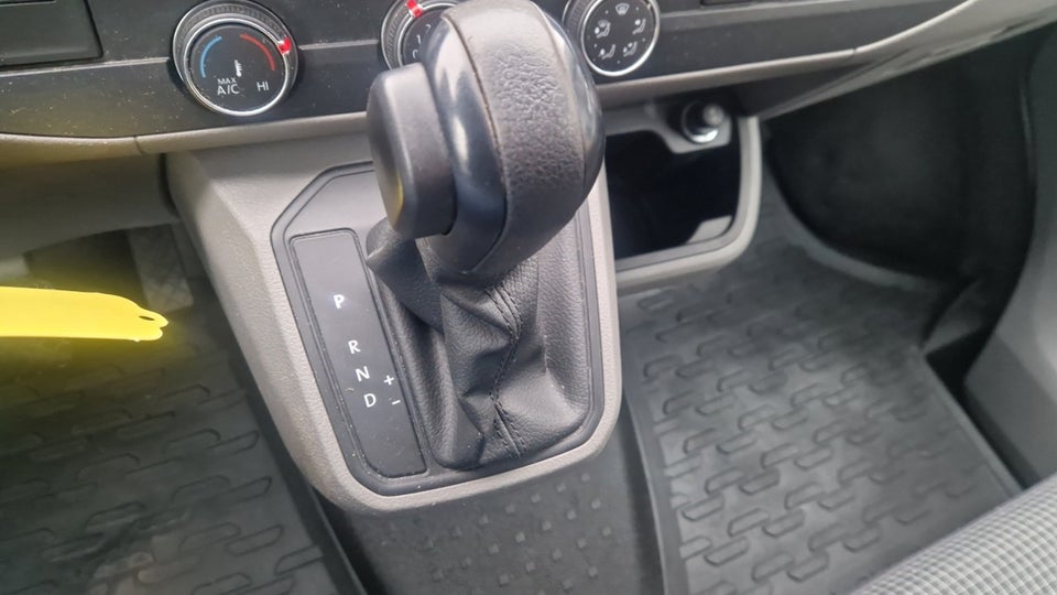 VW Transporter 2,0 TDi 150 Kassevogn DSG lang