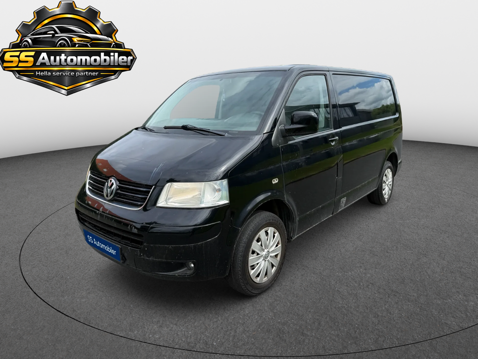 VW Transporter 2,5 TDi 130 kort 5d
