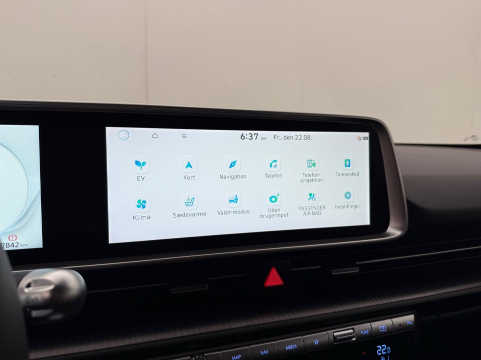 Hyundai Ioniq 6 53 Essential 4d