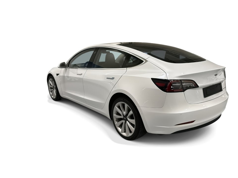 Tesla Model 3 Long Range AWD 4d