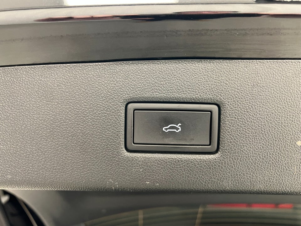 Ford Explorer 77 Premium Extended Range 5d