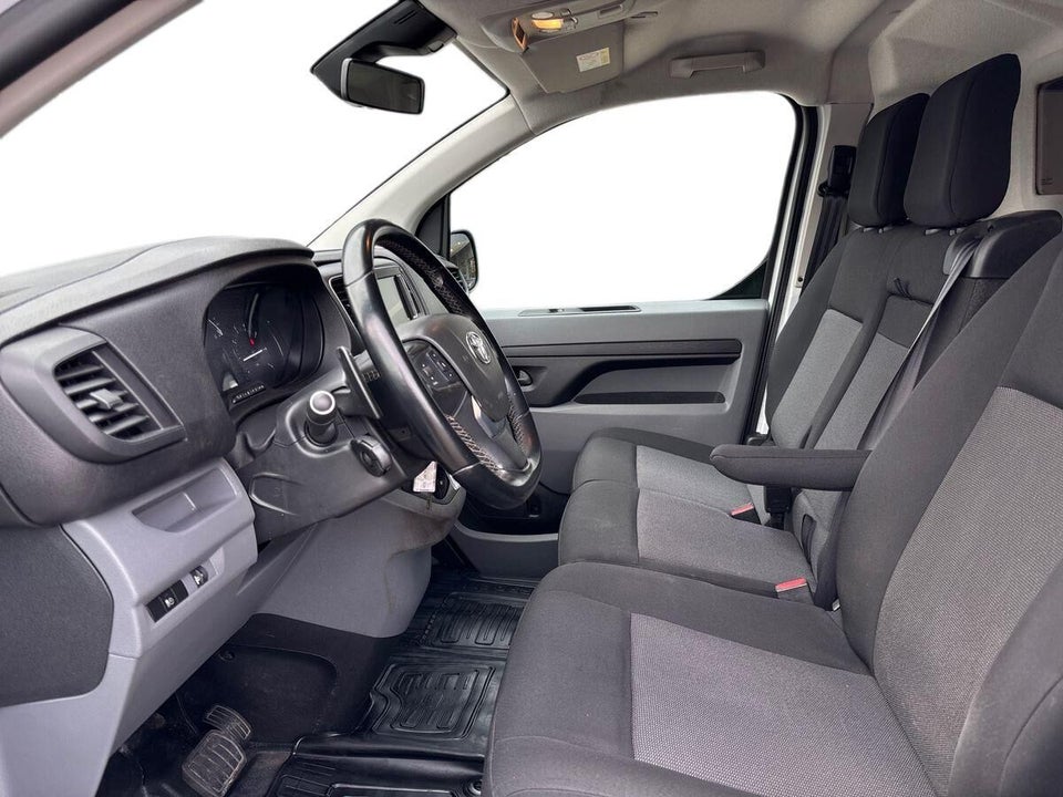 Toyota ProAce 2,0 D 144 Long Comfort Master aut. 4d