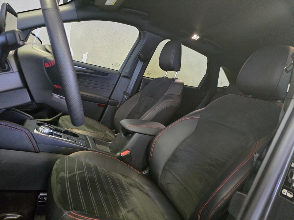 Ford Kuga 2,5 PHEV ST-Line X CVT 5d