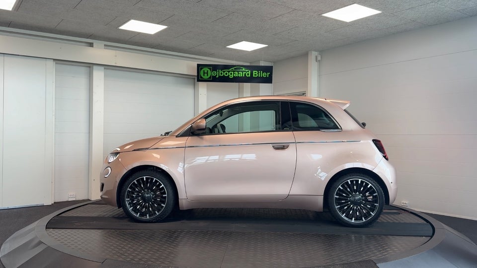 Fiat 500e 42 la Prima Sky 3d
