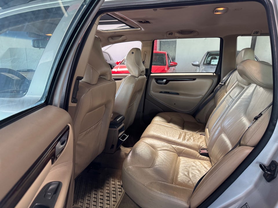 Volvo V70 2,4 D5 163 Momentum aut. 5d