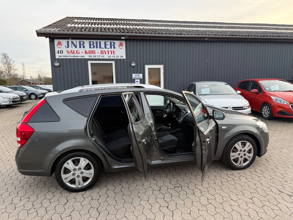 Kia Ceed 1,6 CRDi 115 Active Fashion SW 5d