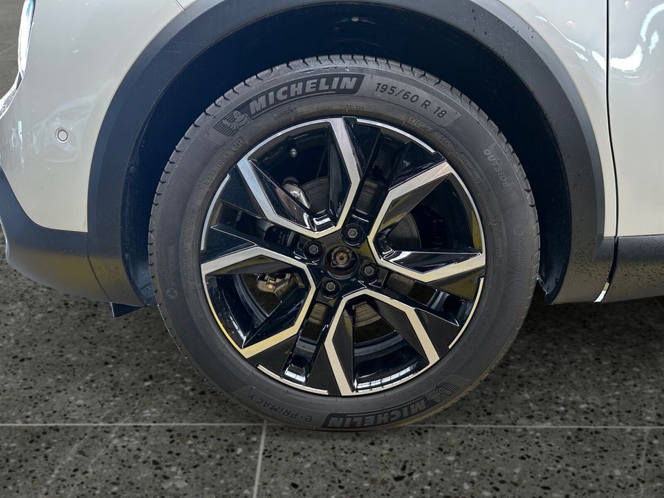 Citroën ë-C4 X 50 Shine 4d