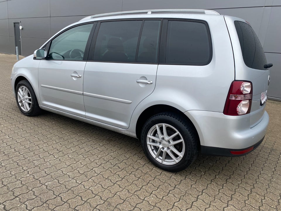 VW Touran 2,0 TDi 170 Highline DSG 5d