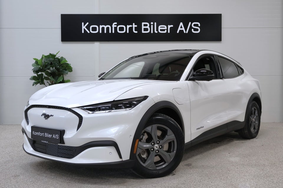 Ford Mustang Mach-E 75 Standard Range AWD 5d