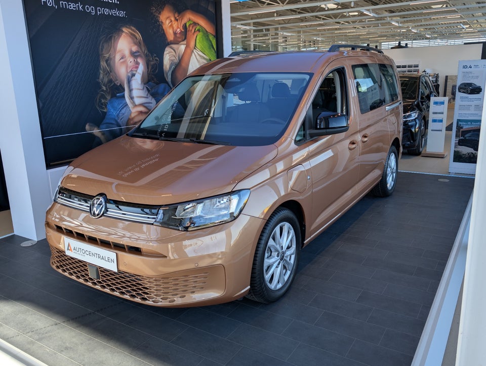VW Caddy Maxi 1,5 TSi 114 Life DSG 5d