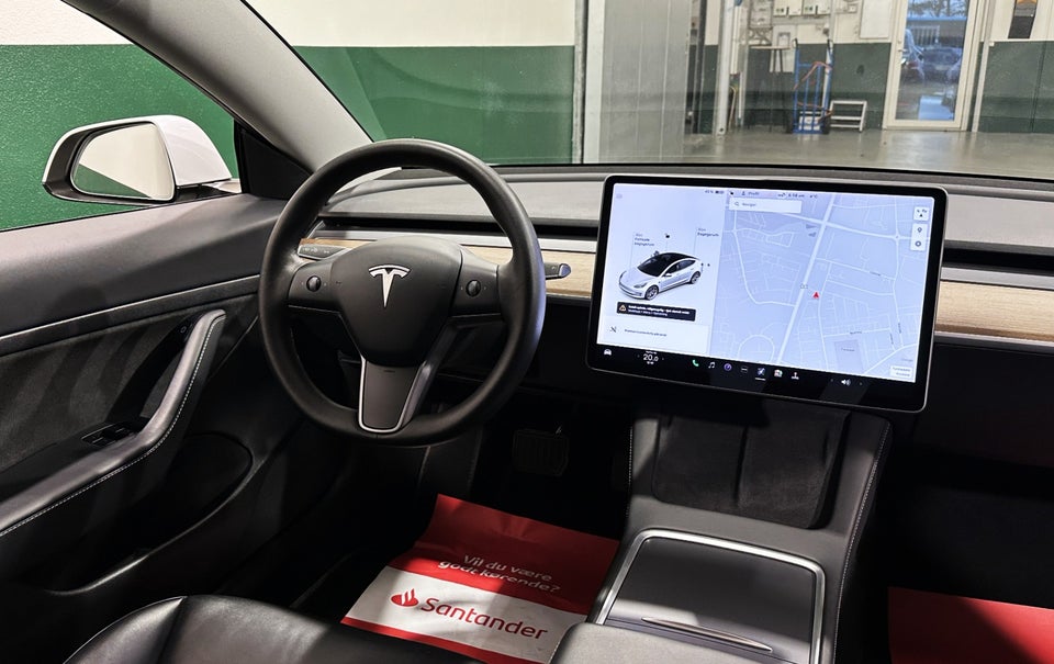 Tesla Model 3 Standard Range+ RWD 4d