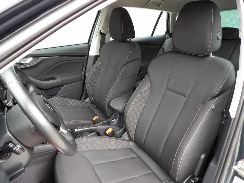 Skoda Scala 1,0 TSi 115 Ambition 5d