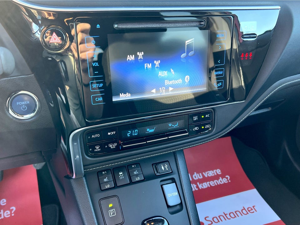 Toyota Auris 1,8 Hybrid Prestige Touring Sports CVT 5d