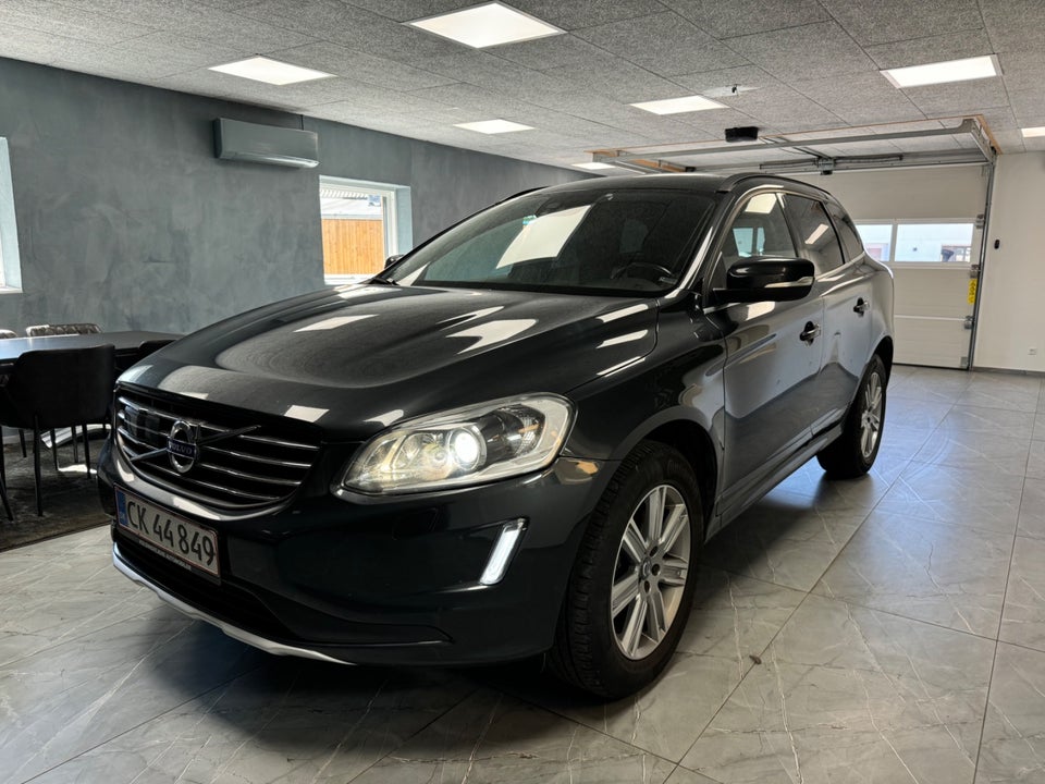 Volvo XC60 2,4 D5 220 Momentum aut. AWD 5d