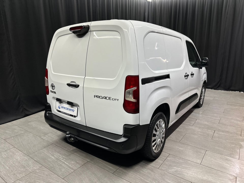 Toyota ProAce City 1,5 D 102 Medium Comfort 6d