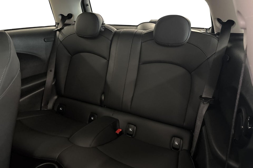 MINI Cooper SE Classic Trim 3d