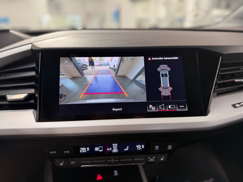 Audi Q4 e-tron 40  5d