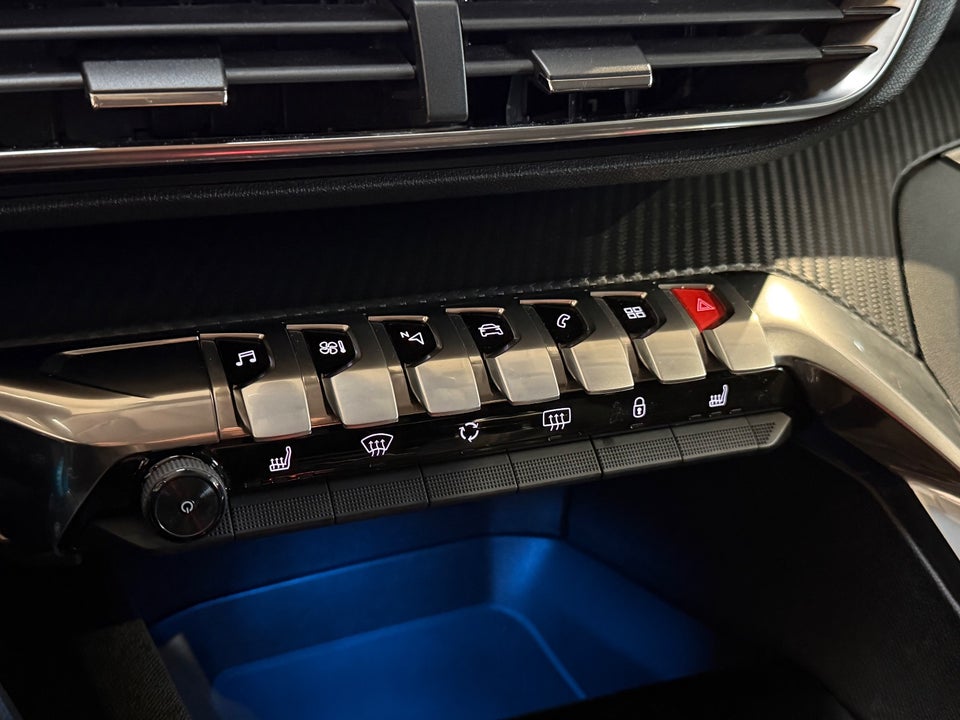 Peugeot 3008 1,2 e-THP 130 Active 5d