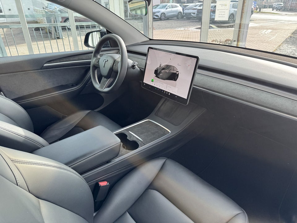 Tesla Model Y RWD 5d