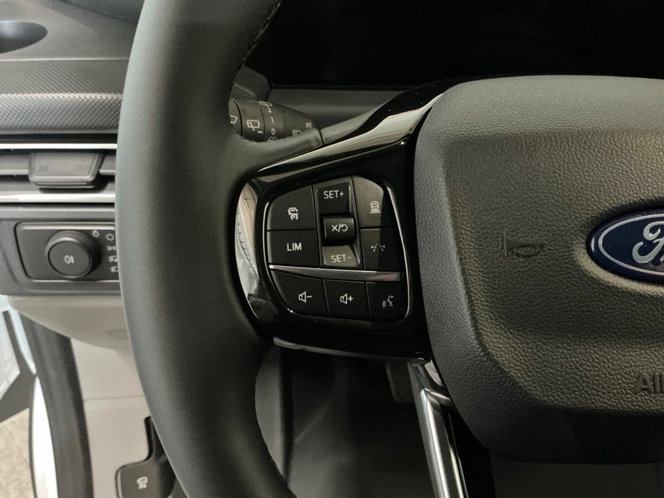 Ford E-Transit Custom 320S 64 Limited