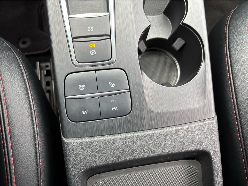 Ford Kuga 2,5 PHEV ST-Line X CVT 5d