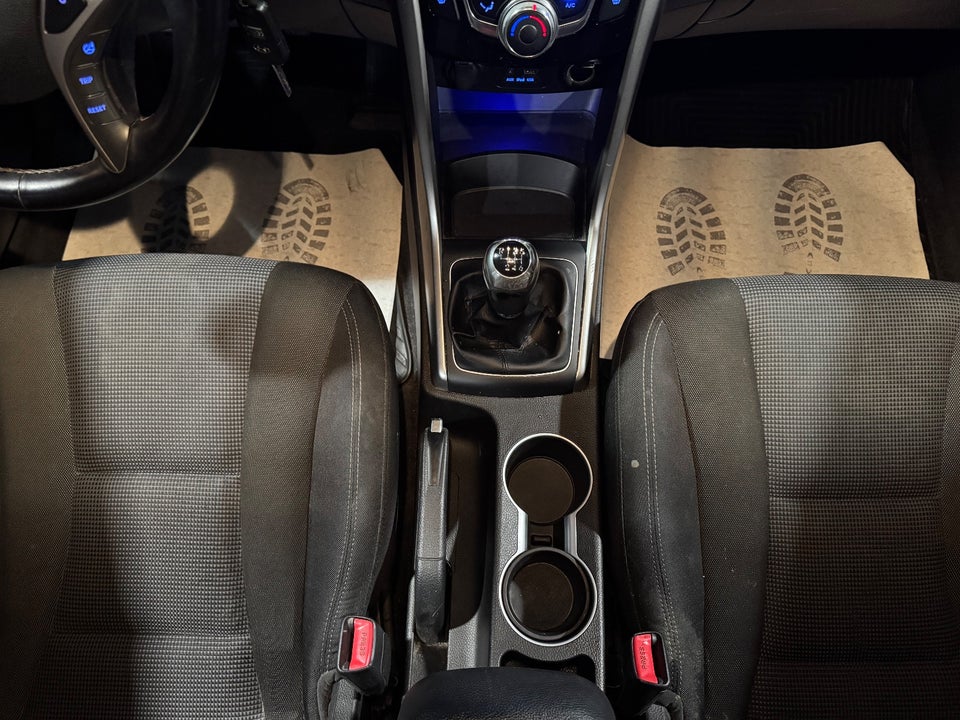 Hyundai i30 1,6 CRDi 110 Comfort Eco 5d