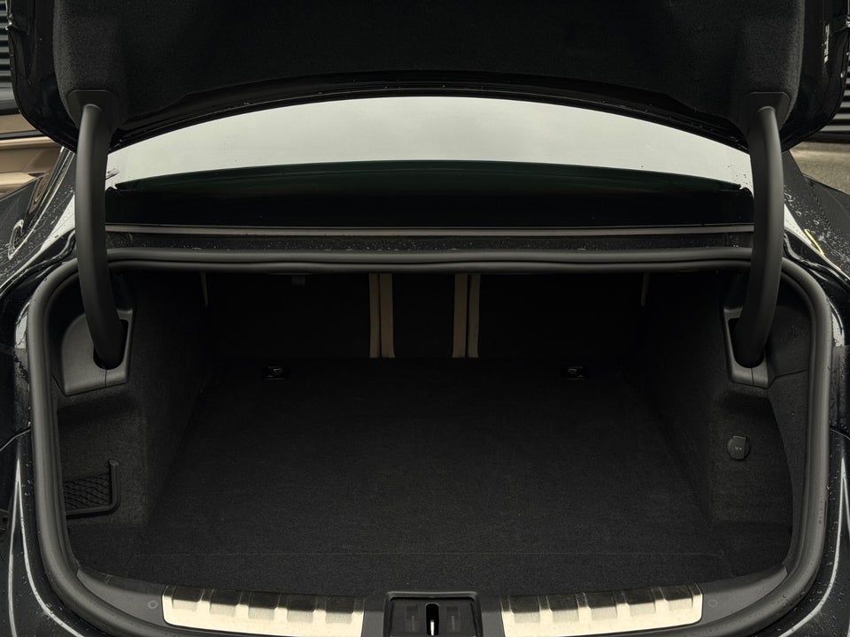 Porsche Taycan Performance+ 4d