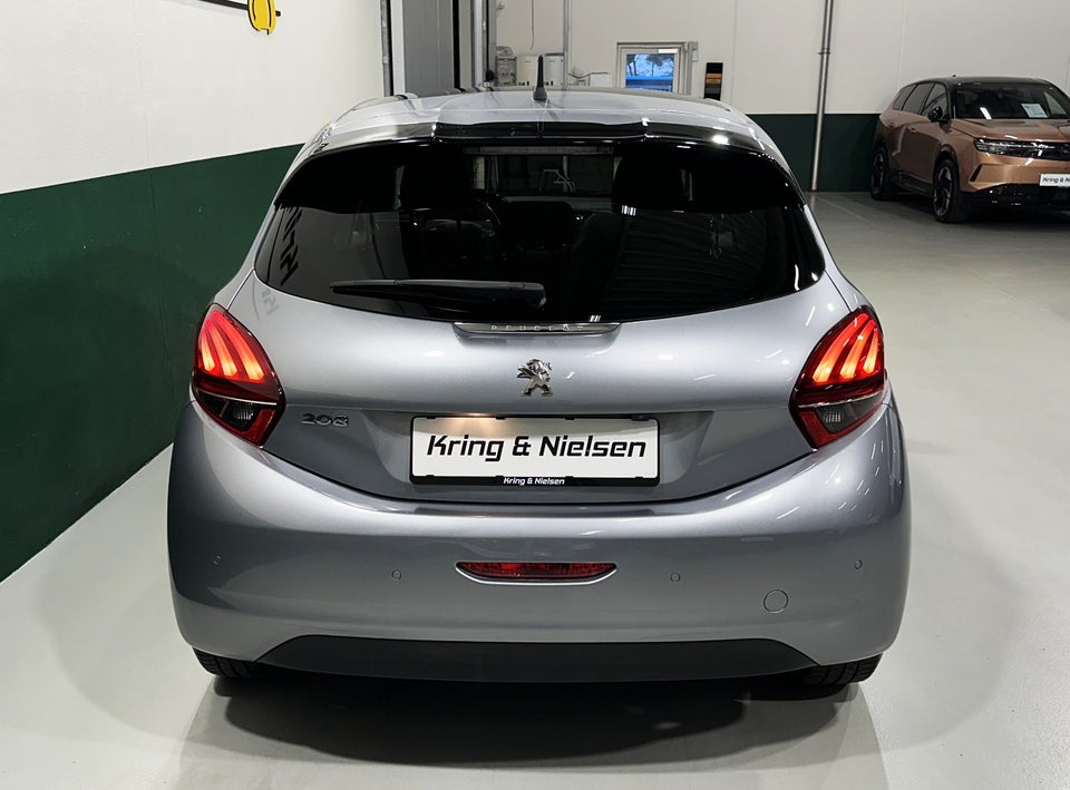 Peugeot 208 1,5 BlueHDi 100 Prestige 5d