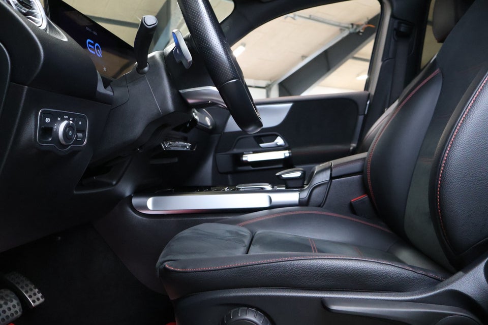 Mercedes EQB300 AMG Line 4Matic 7prs 5d