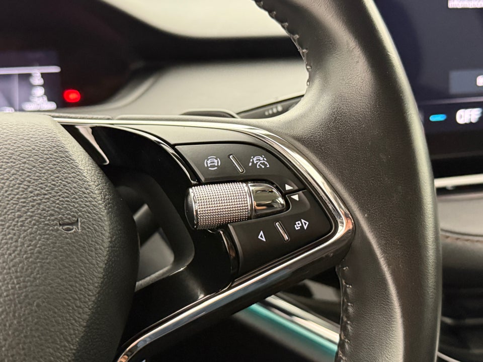 Skoda Enyaq 60 iV Suite 5d