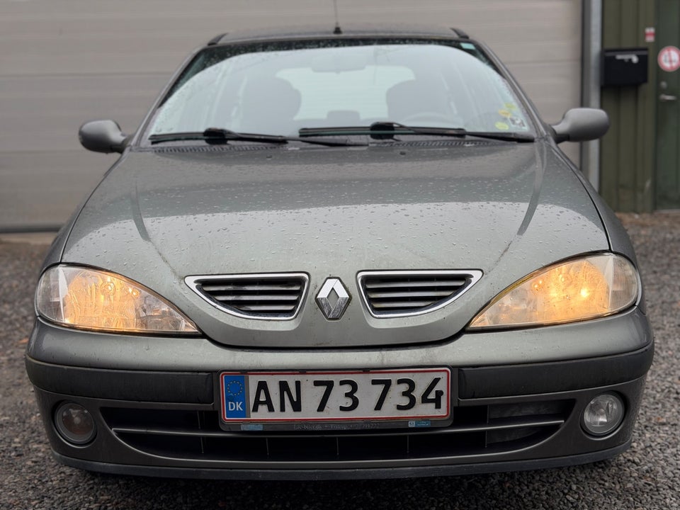 Renault Megane I 1,6 16V Expression 5d