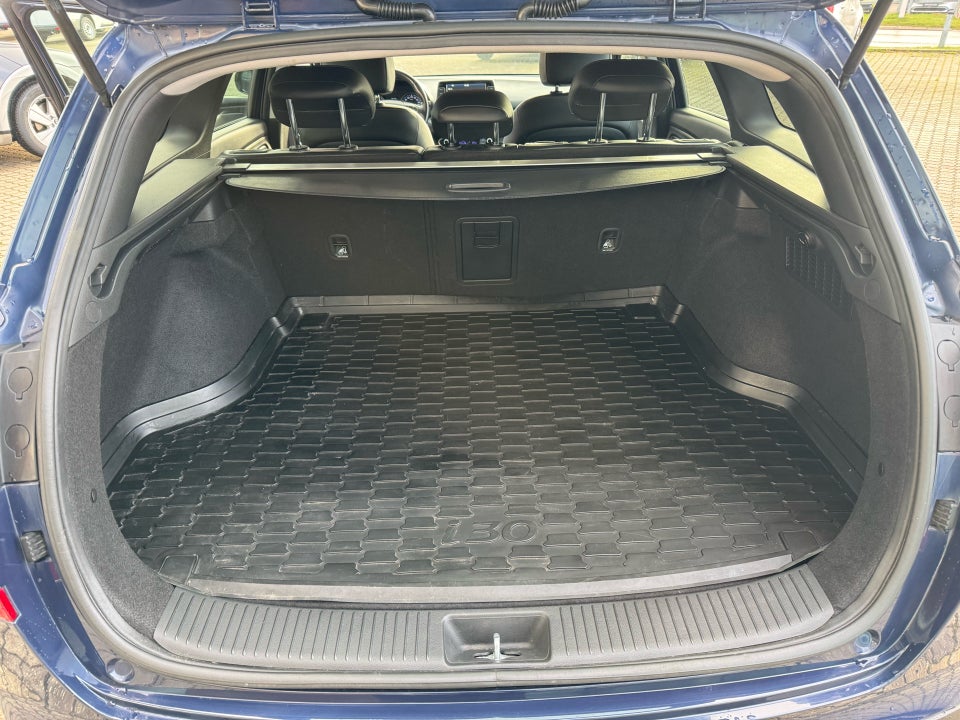 Hyundai i30 1,0 T-GDi Premium stc. 5d