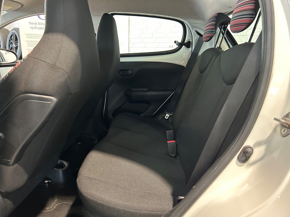 Citroën C1 1,2 PureTech Attraction 5d