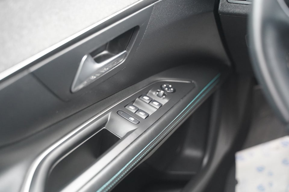 Peugeot 3008 1,6 Hybrid Allure Pack EAT8 5d