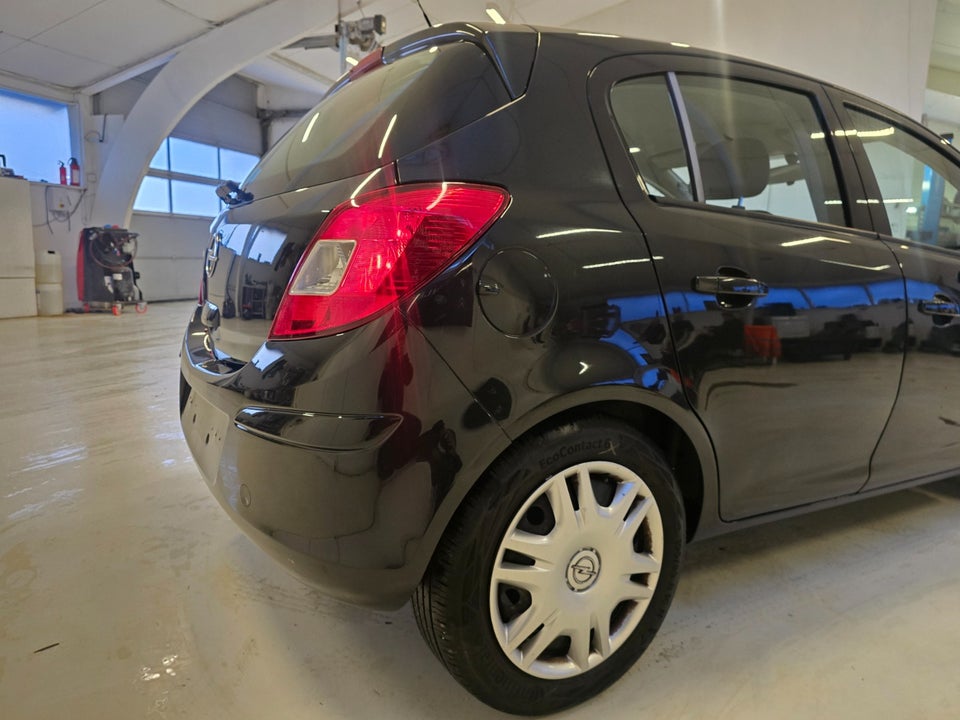 Opel Corsa 1,4 16V Cosmo 5d