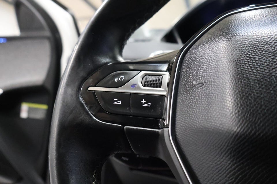 Peugeot 3008 1,5 BlueHDi 130 Allure EAT8 5d