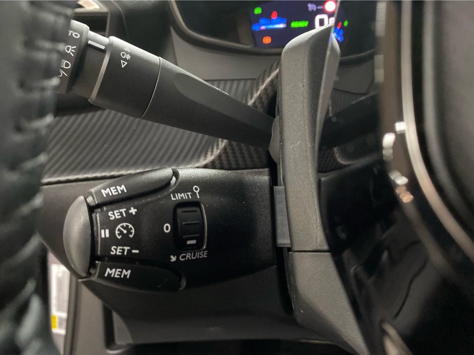 Peugeot e-2008 50 Allure 5d