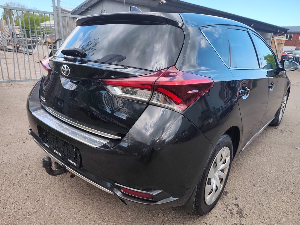 Toyota Auris 1,2 T T2 Comfort 5d