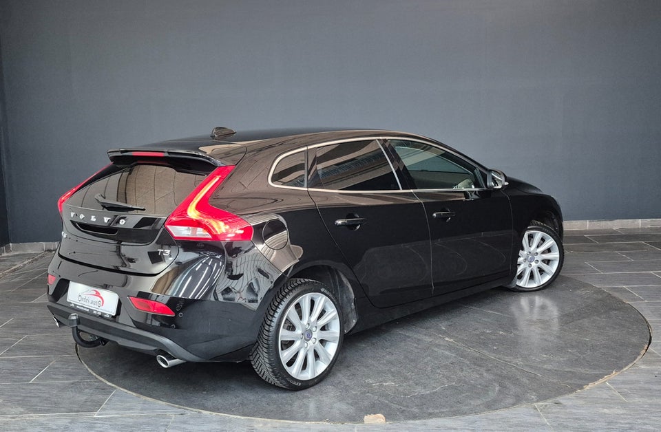 Volvo V40 1,5 T3 152 Momentum aut. 5d