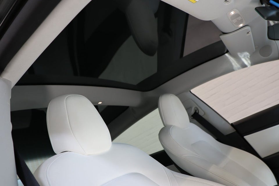 Tesla Model 3 Performance AWD 4d